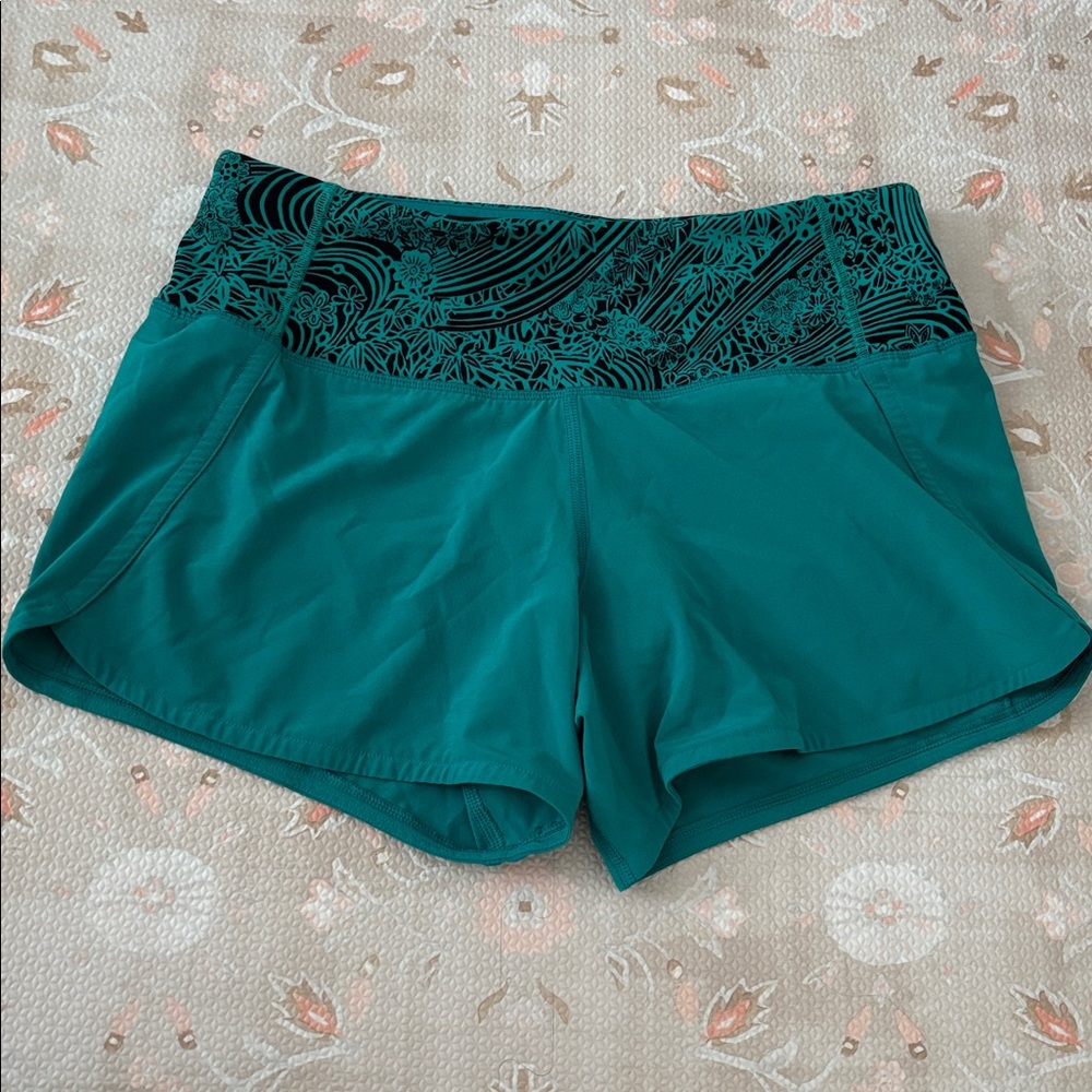 Lululemon Run Times Short II 4” Size 2 Spirit Green - Picture 3 of 11